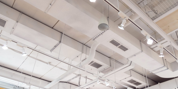 Reformas Integrales de Tiendas y Locales  Comerciales en Rivas - Vaciamadrid · Instalación de Sistemas de Climatización, Aire Acondicionado y Calefacción